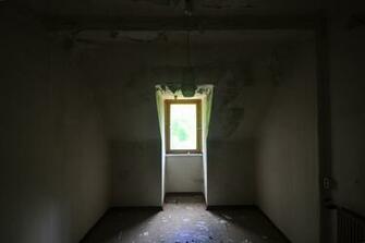 Empty Office Wallpaper