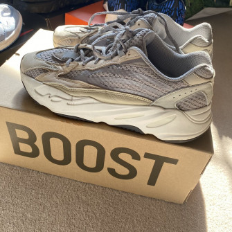 Adidas Yeezy Boost V2 Cream Colour Uk Size Used