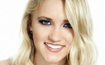 Emily Osment Wallpaper