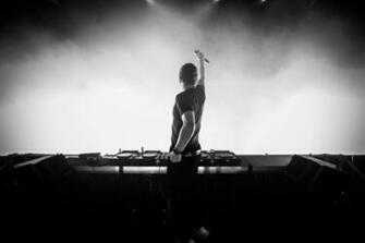 Martin Garrix Splitting From Spinnin Records Edm Assassin
