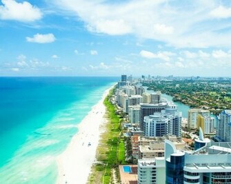 Miami Beach Wallpaper Background