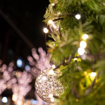 Wallpaper Christmas Tree Garland Decoration