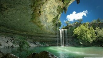 Beautiful Waterfall Wallpaper