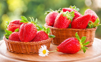Strawberry Desktop Wallpaper