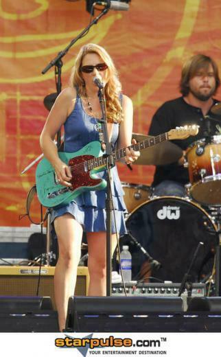 Live At The Crossroads Guitar Festival June