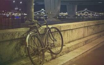 Chained Vintage Bike Wallpaper Photography