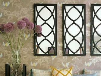 Reproduction Wallpaper Shimmers In Entryway