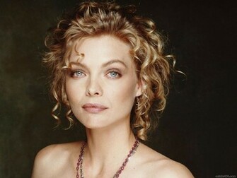 Michelle Pfeiffer Wallpaper