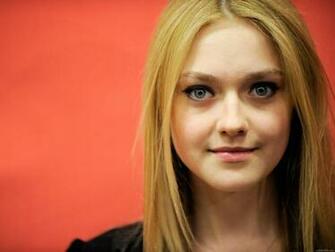 American Actress Dakota Fanning HD Wallpaper Hot Bollywood And