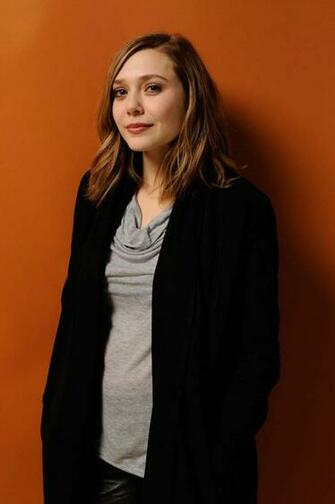 Elizabeth Olsen Hot HD Wallpaper Entertainment