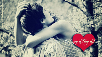 Couples Hugging Happy Hug Day Heart Picture Wallpaper