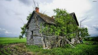 Old Timber House Wallpaper