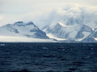 Snowy Mountain Range Wallpaper