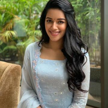 Mirnalini Ravi Looks Elegant In A Powder Blue Kurta Set
