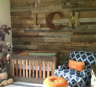 Faux Reclaimed Wood Wallpaper With Accent