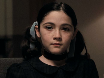 Esther Orphan Wallpaper