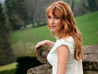 Jane Seymour Wallpaper