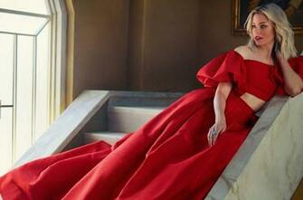 Elizabeth Banks Vanity Fair 4k Wallpaper HD