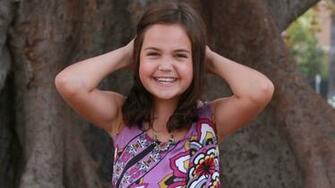 Bailee Madison Wallpaper