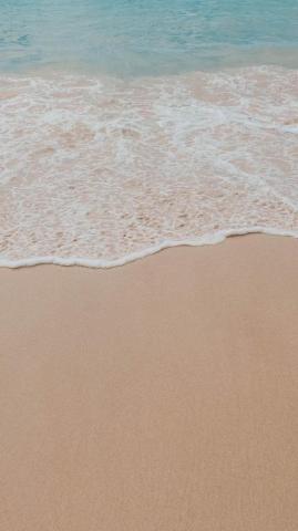 Minimal Soft Sea Wave Beach Wallpaper