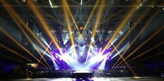 Jason Aldean Takes Clay Paky Sharpys Along On His Night Train Tour