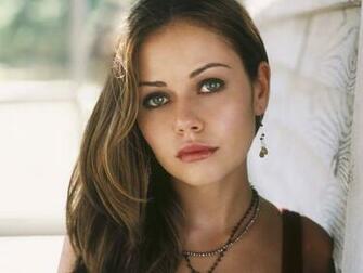 Beautiful Wallpaper Models