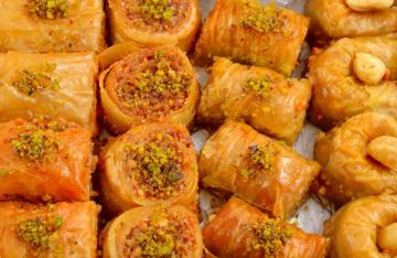 Turkish Baklava HD Wallpaper Background