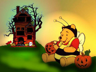 Funny Pooh Halloween Wallpaper Smiling