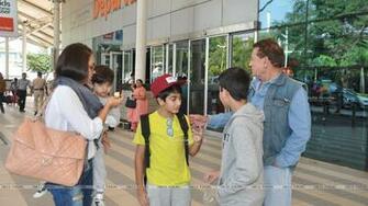 Wallpaper Salim Khan Was Leaving For Hyderabad With His