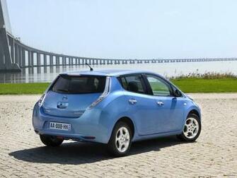 Nissan Leaf Wallpaper