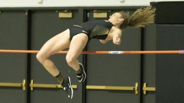Women High Jump Wallpaper Teahub Io