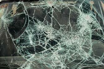 Realistic Cracked And Broken Screen Wallpaper Technosamrat
