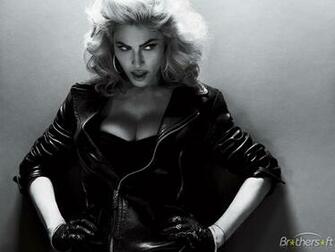 Madonna Black3