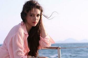 Indian Girl Aditi Rao Hydari Wallpaper Best HD