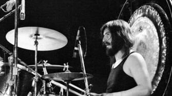 Drummer Cafe John Bonham