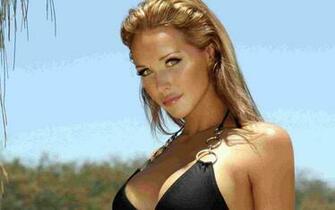 Emily Scott Wallpaper Celebrities
