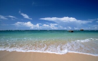 Waves In The Ocean Okinawa Japan Wallpaper