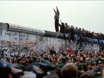 Berlin S Mayor To Trump Mr President Don T Build This Wall Vox