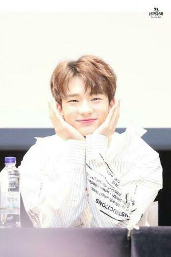 Hwang Hyunjin Stray Kids Wallpaper Kpop Boy