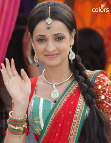 Sanaya Irani iPhone Sexy Wallpaper