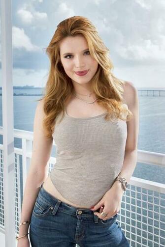Bella Thorne Photos Wallpaper HD Pictures