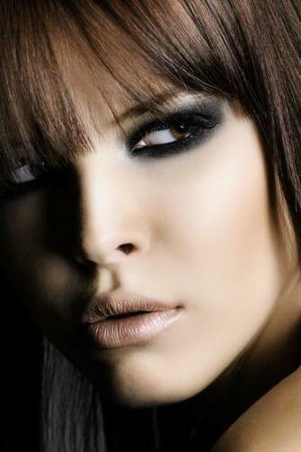 Eyed Girl iPhone HD Wallpaper