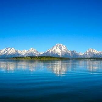 Beautiful Reflection iPad Wallpaper