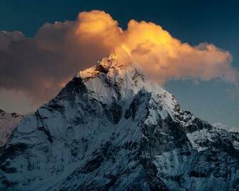 Wallpaper Mountain Top Snow Clouds Khumbu