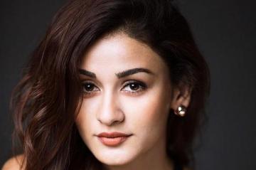Aditi Arya Face Wallpaper Baltana