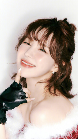 Wendy Red Velvet Beautiful Christmas 4k Wallpaper iPhone HD Phone