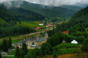 Romania Image Putna Monastery Moldova Wallpaper Photos