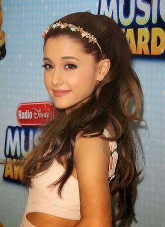 Magazine Teens Looks Ariana Grande