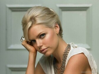 Code For Forums Url Desivalley Sophie Monk Wallpaper
