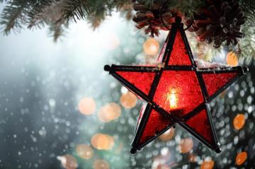 Snowing Christmas Lantern Wallpaper On